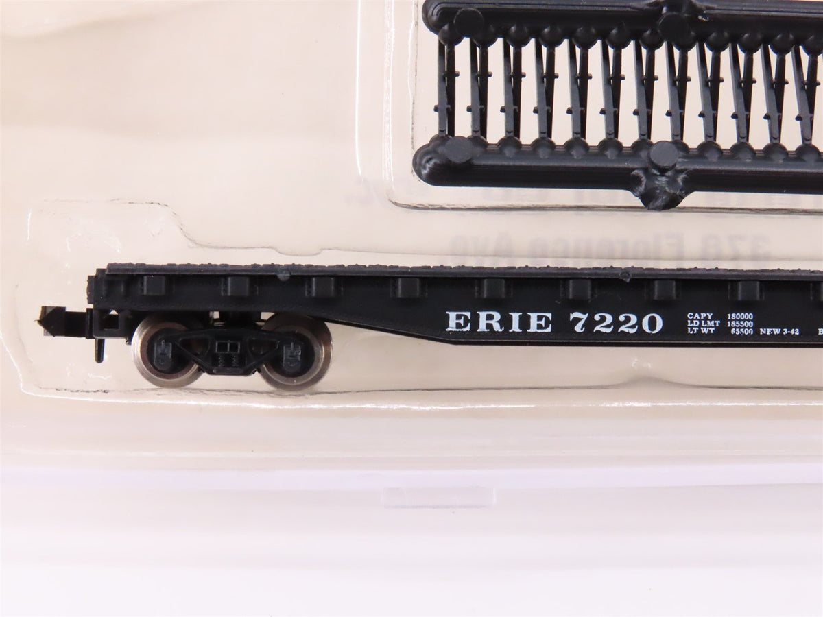 N Scale Atlas 3805 ERIE Railroad 50&#39; Flat Car #7220 w/ Stakes