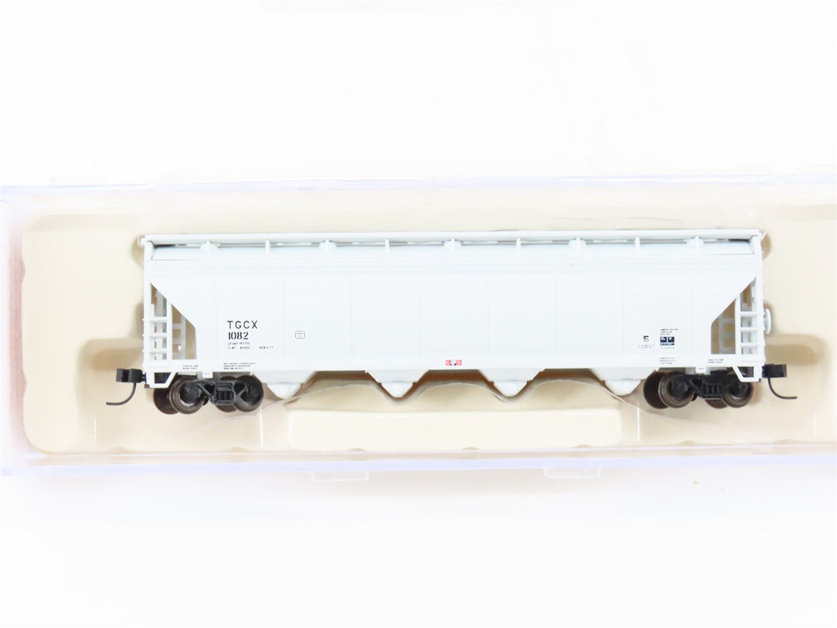 N Atlas Trainman 50000099 TCGX PolyOne Rescar Repaint 4-Bay Covered Hopper #1082