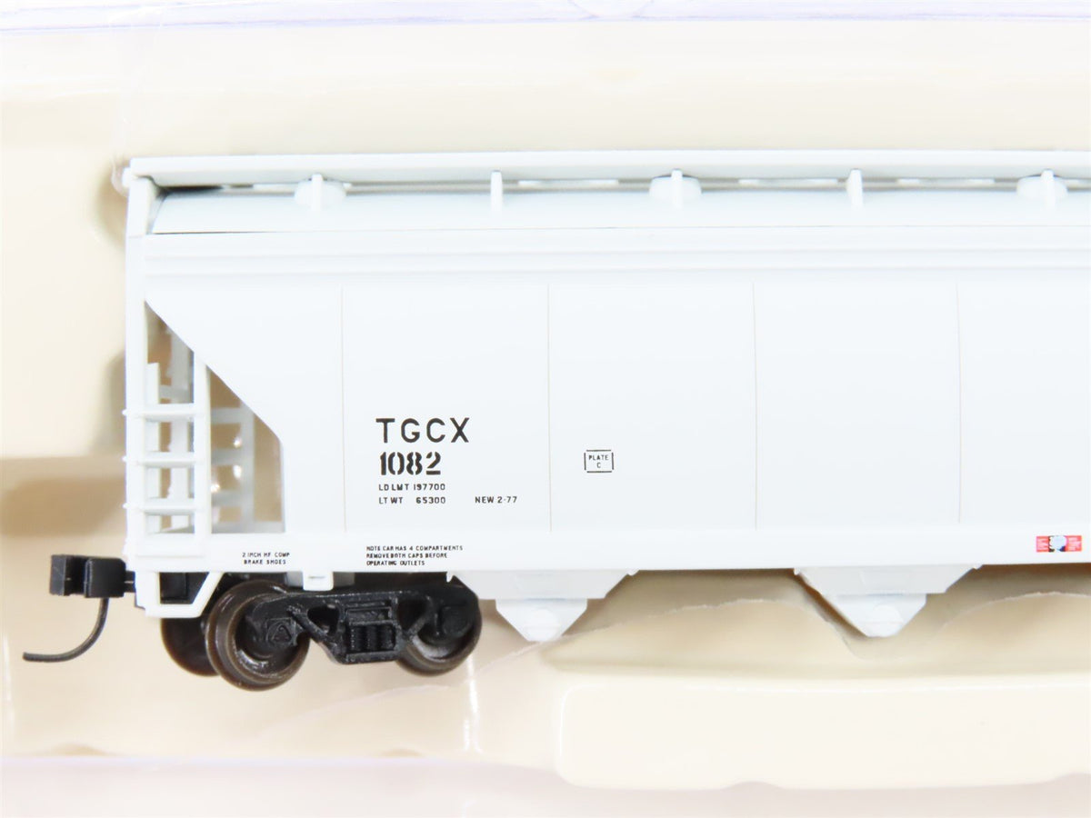 N Atlas Trainman 50000099 TCGX PolyOne Rescar Repaint 4-Bay Covered Hopper #1082