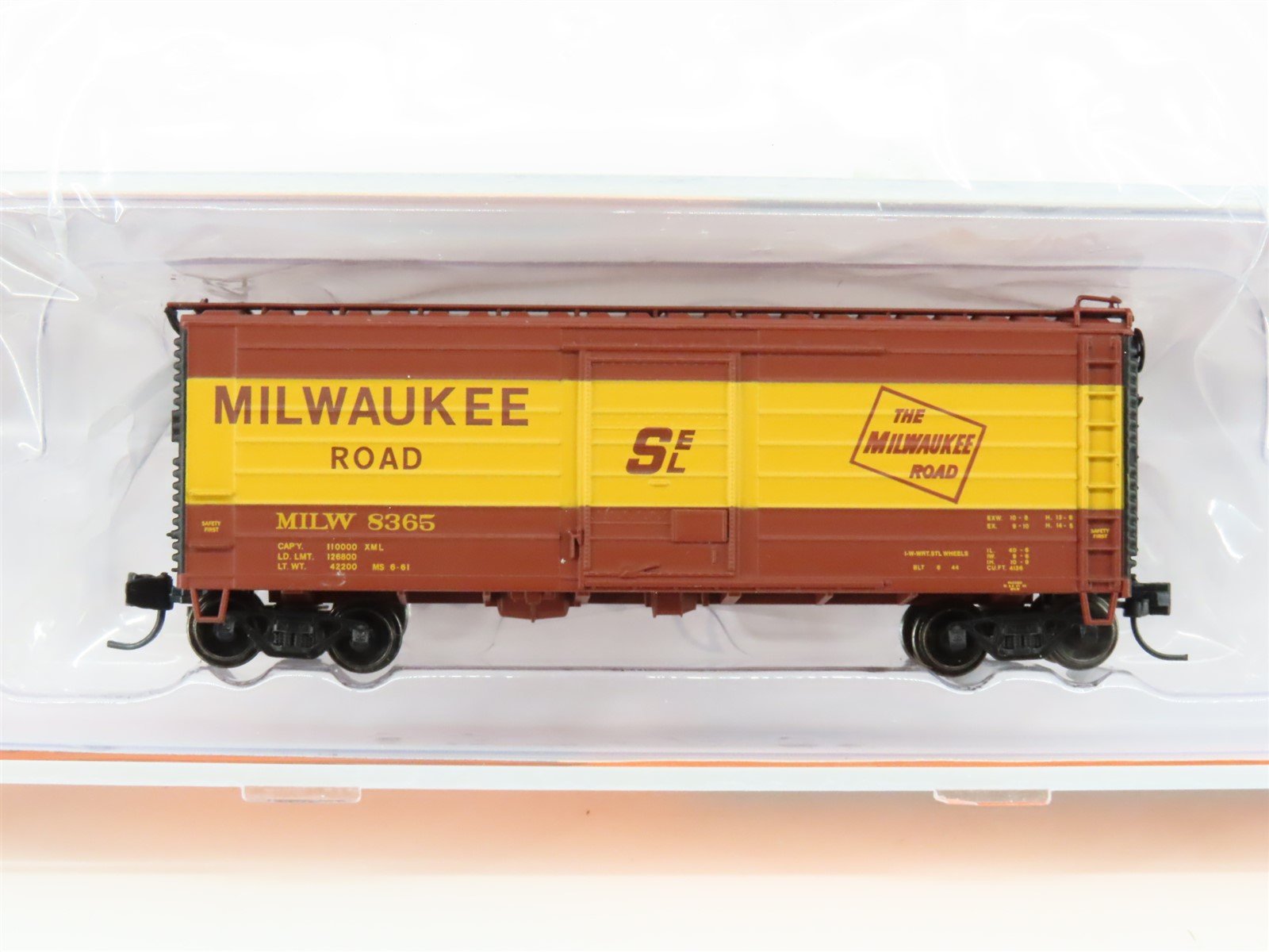 N Fox Valley FVM 90267 MILW Milwaukee Road "Yellow Stripe" 40' Box Car #8365