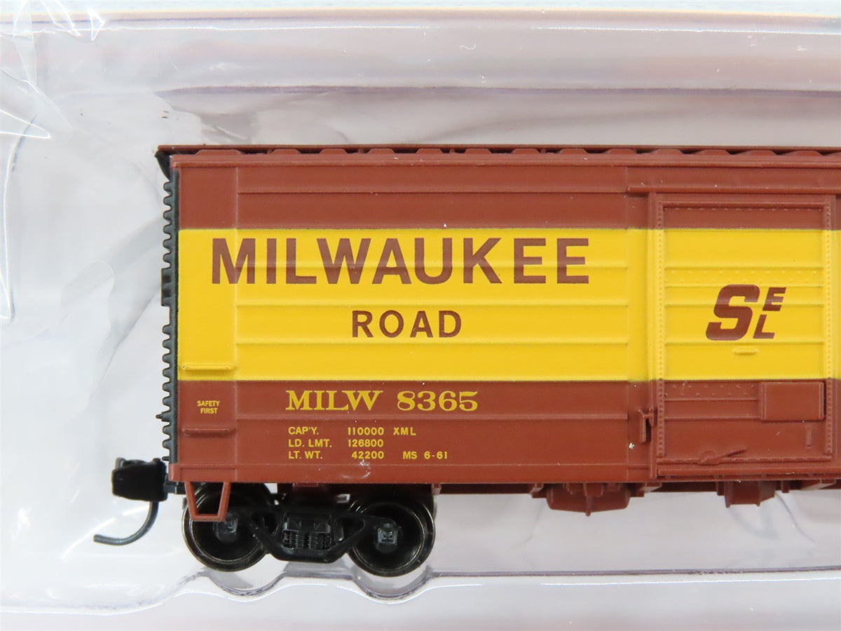 N Fox Valley FVM 90267 MILW Milwaukee Road &quot;Yellow Stripe&quot; 40&#39; Box Car #8365