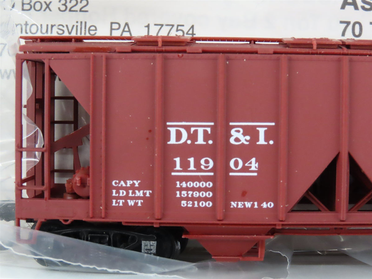 LOT of 11 HO Scale Bowser D&amp;TS &amp; DT&amp;I Railroad 2-Bay Covered Hoppers