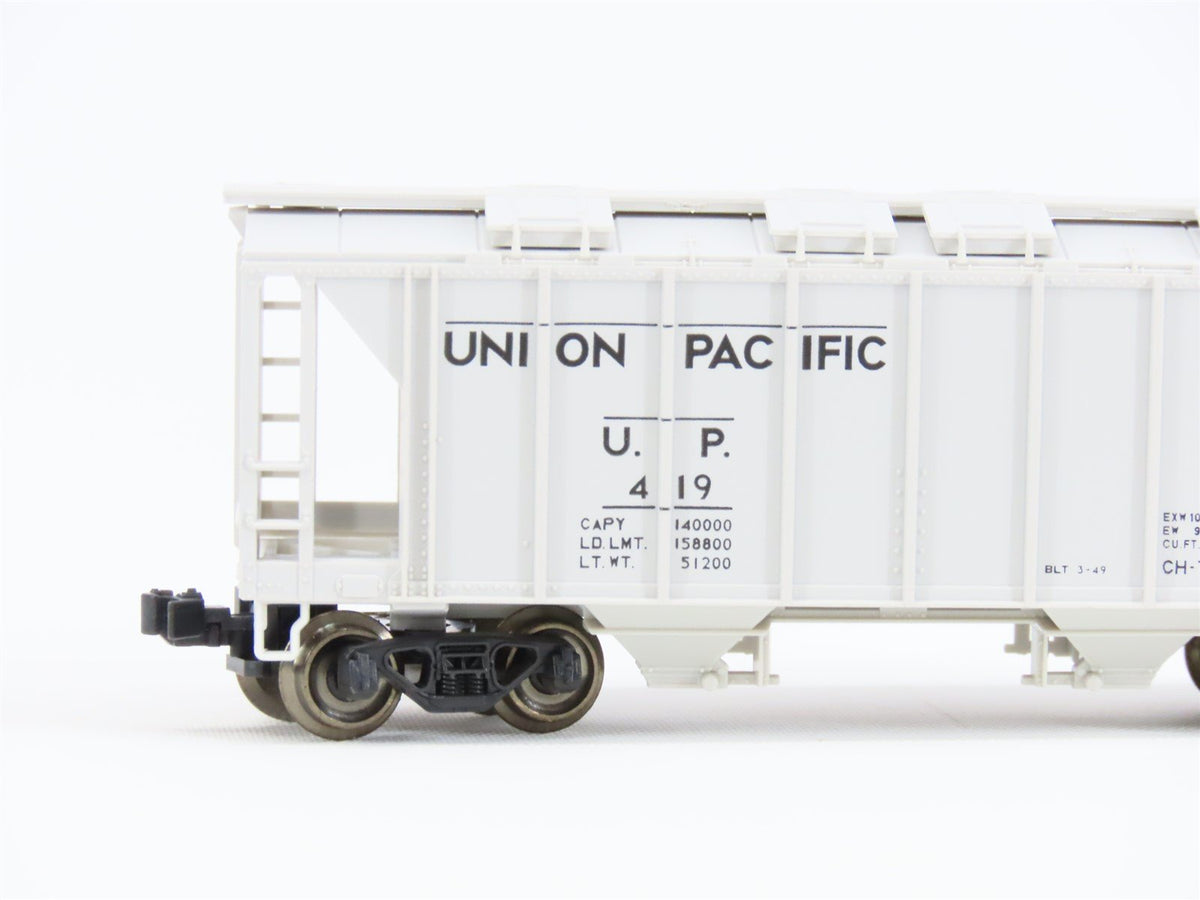 N Scale Kato 186-0110 UP Union Pacific AC&amp;F 70t 2-Bay Covered Hopper 2-Pack