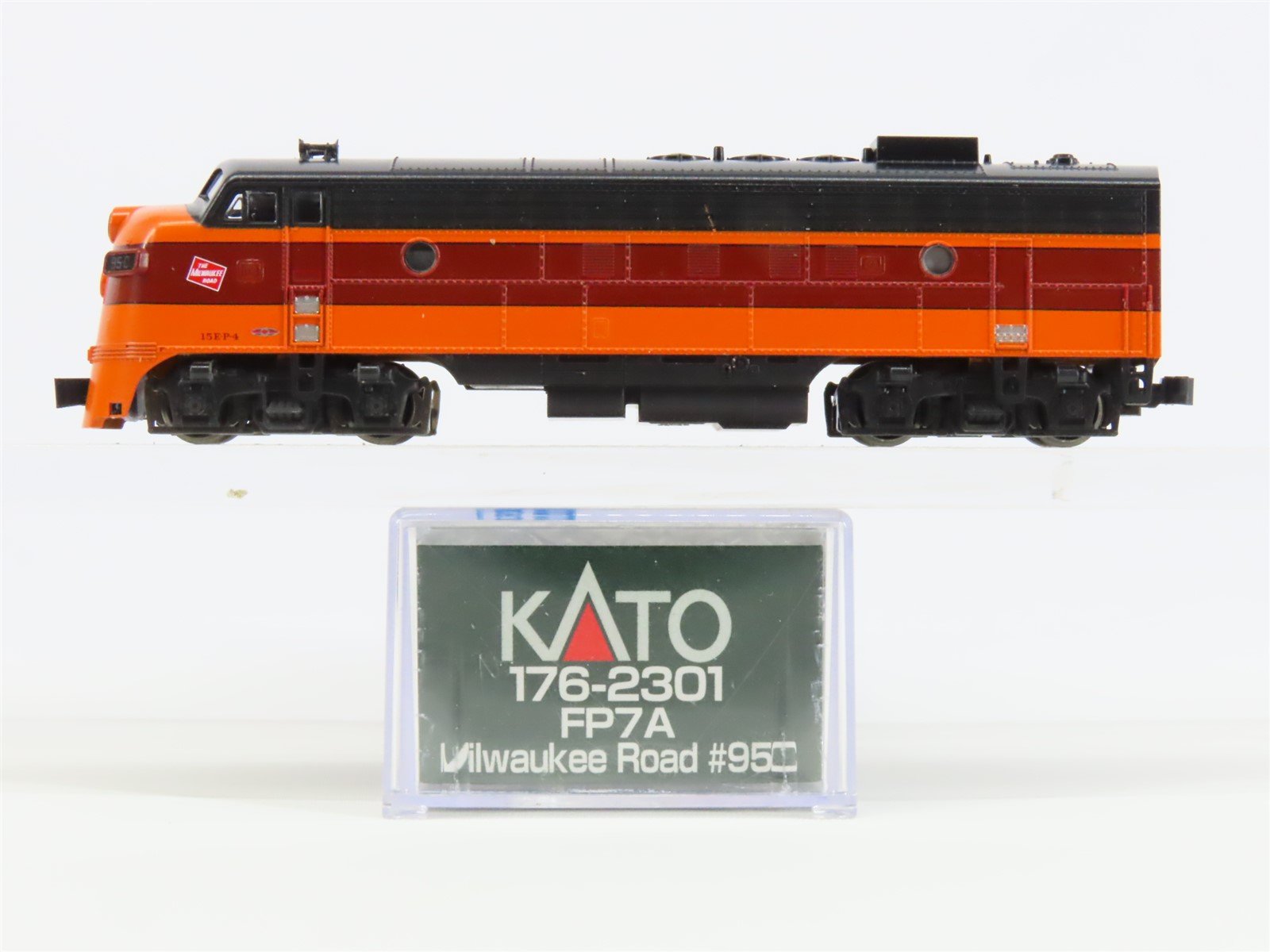 N Scale Kato 176-2301 MILW Milwaukee Road FP7A Diesel Locomotive #95C