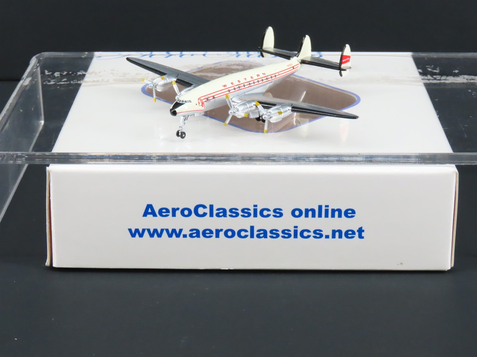 1:400 Scale Aero Classics Die-Cast Western Lockheed L-749 Aircraft N1552V