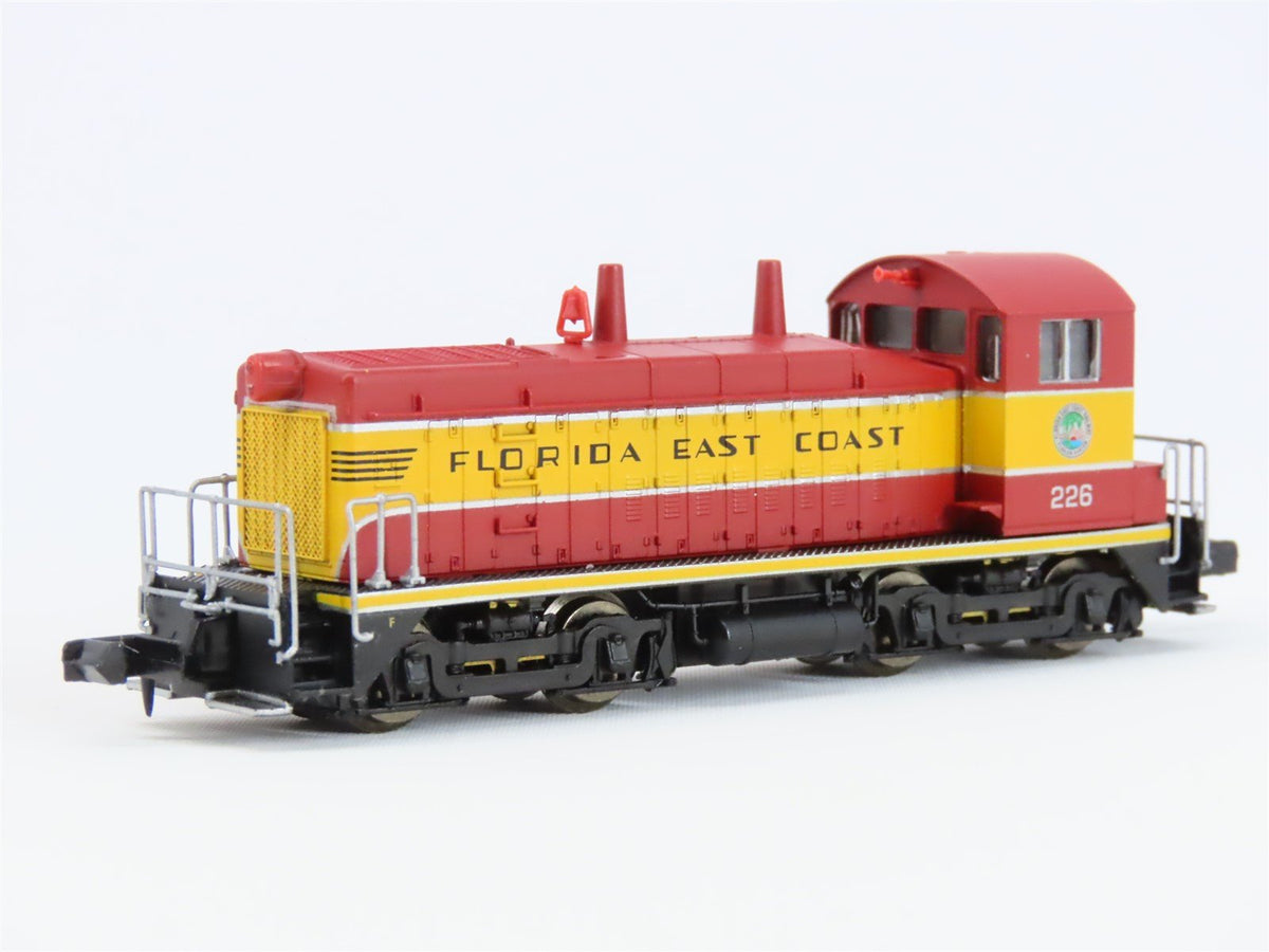 N Scale Life-Like 7507 FEC Florida East Coast SW9 Diesel Locomotive #226