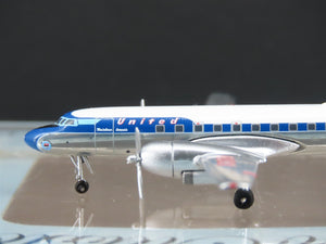 1:400 Scale Aero Classics Die-Cast United Convair CV-440 Aircraft N73154