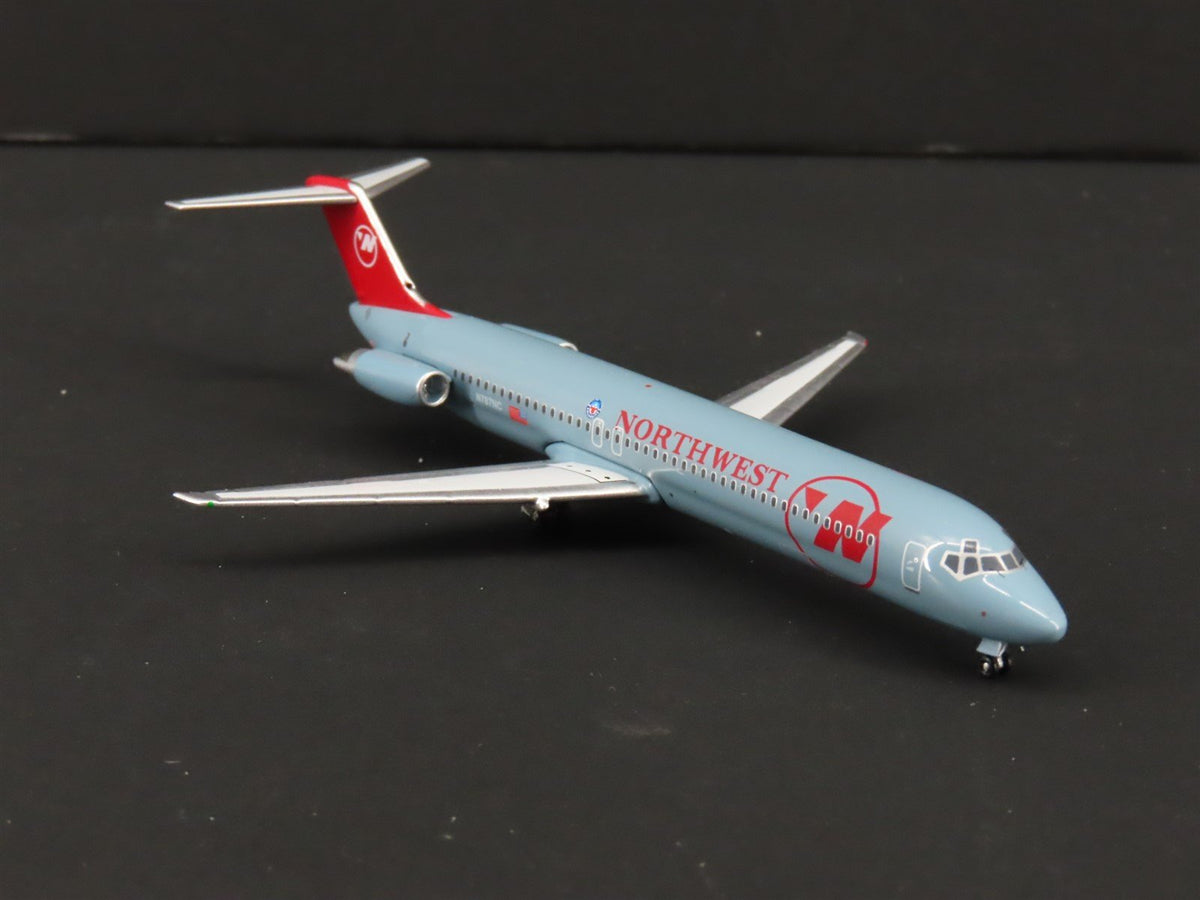 1:400 Aero Classics Die-Cast Northwest McDonnell Douglas DC-9-51 Aircraft N787NC