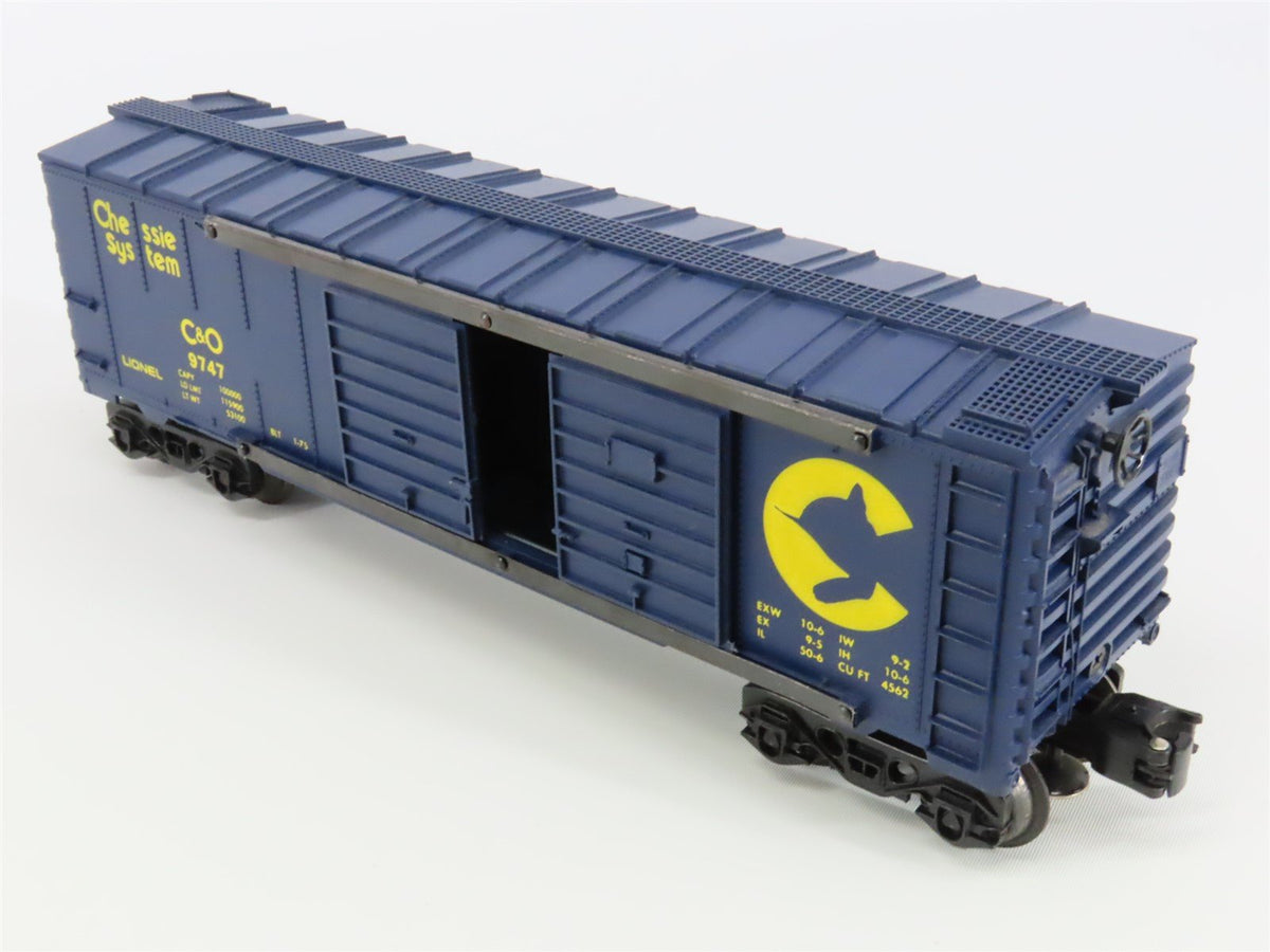 O Gauge 3-Rail Lionel 6-9747 C&amp;O Chessie System Single Door Boxcar #9747