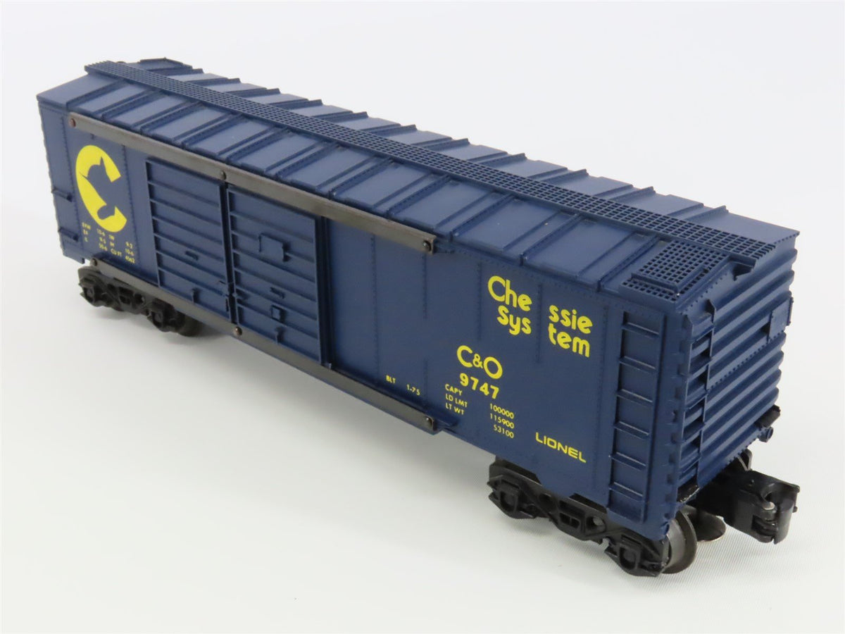 O Gauge 3-Rail Lionel 6-9747 C&amp;O Chessie System Single Door Boxcar #9747