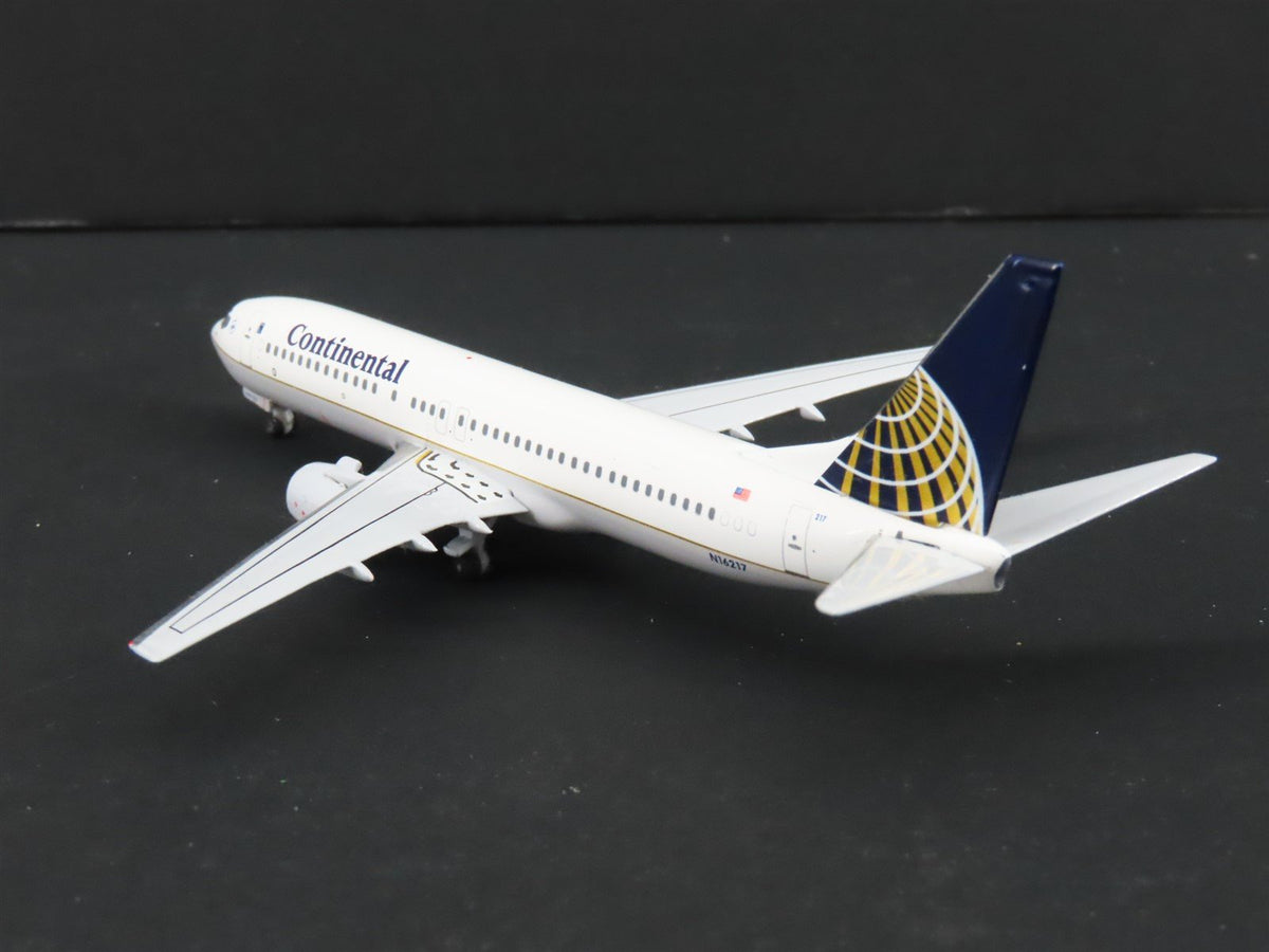 1:400 Scale Aero Classics Die-Cast Continental Boeing B-737-824 Aircraft N16217