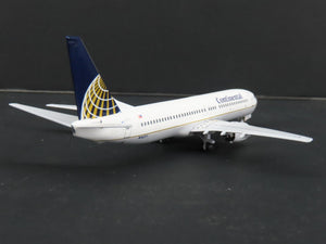 1:400 Scale Aero Classics Die-Cast Continental Boeing B-737-824 Aircraft N16217