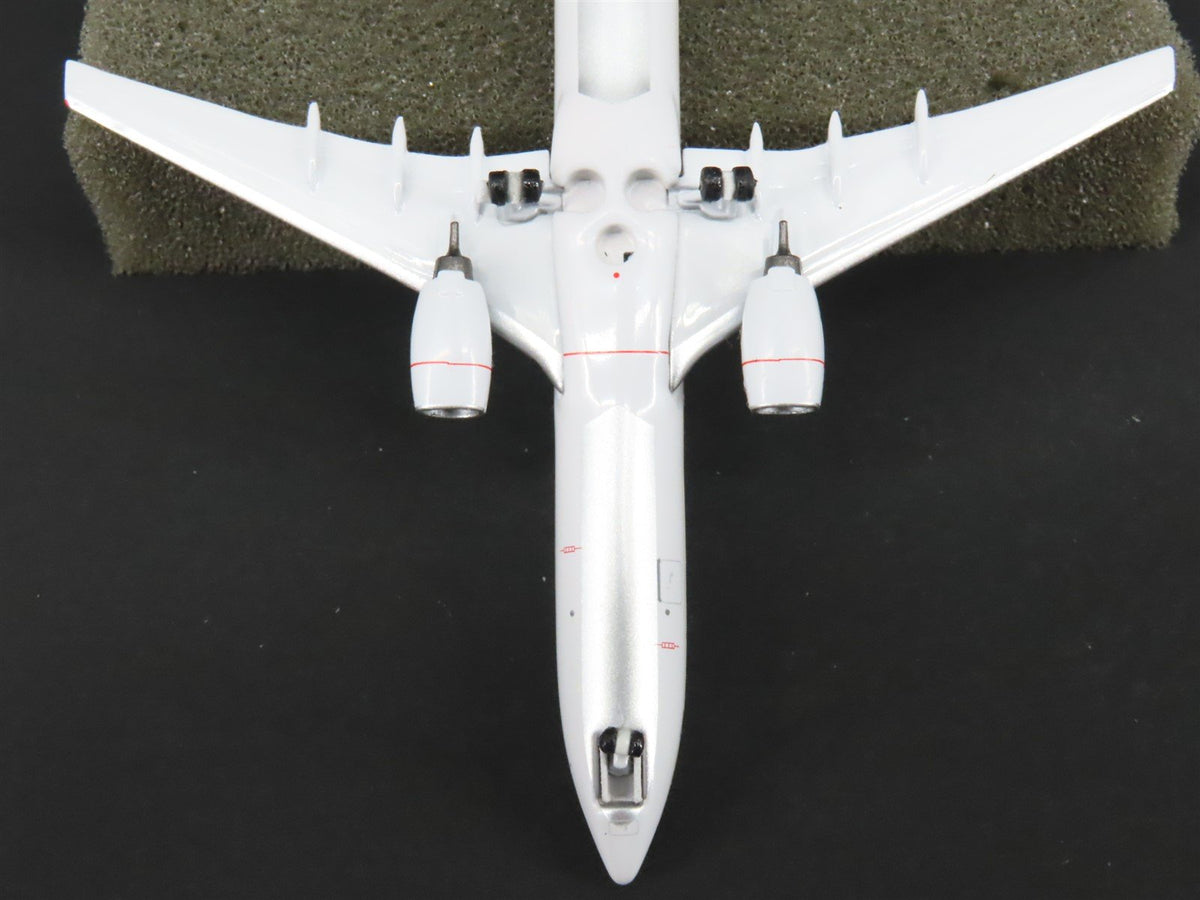 1:400 Scale Aero Classics Die-Cast Continental Boeing B-737-824 Aircraft N16217