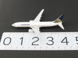 1:400 Scale Aero Classics Die-Cast Continental Boeing B-737-824 Aircraft N16217