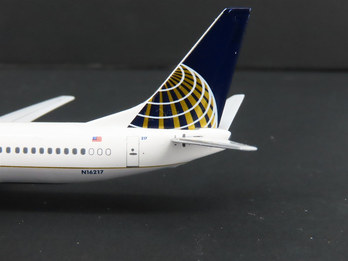 1:400 Scale Aero Classics Die-Cast Continental Boeing B-737-824 Aircraft N16217