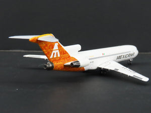 1:400 Aero Classics Latin Classics Mexicana Boeing B-737-264 Aircraft XA-HOX