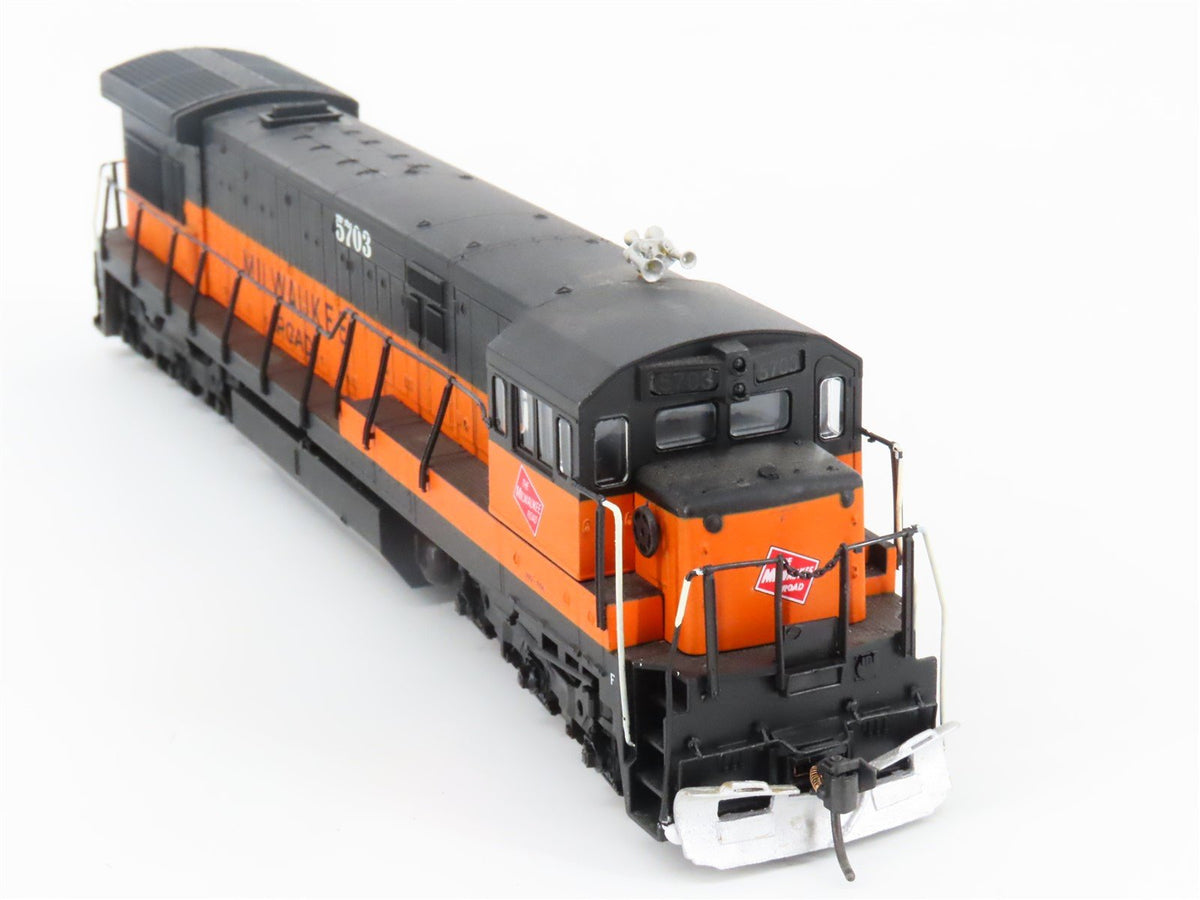 HO Scale Atlas 8524 MILW Milwaukee Road GE U33C Diesel #5703 - Custom