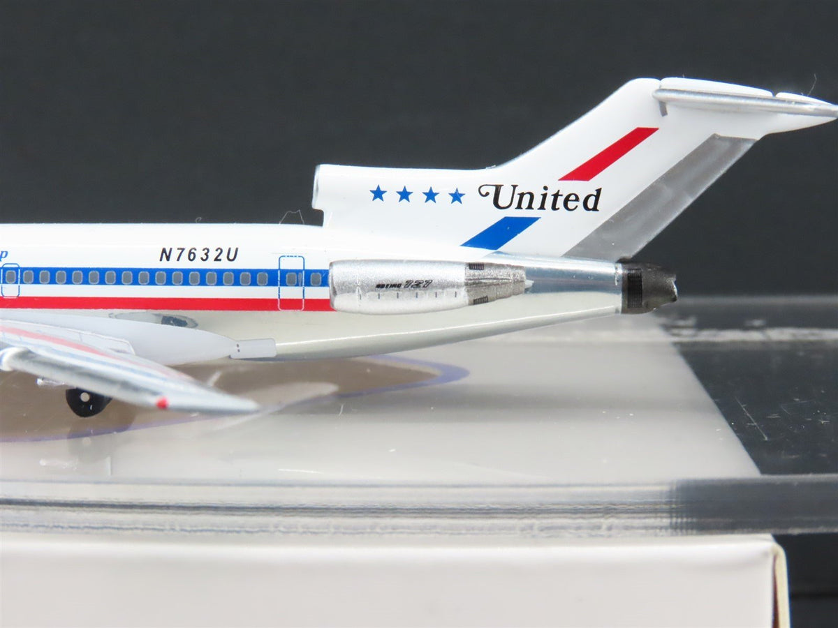 1:400 Scale Aero Classics Die-Cast United &quot;Friend Ship&quot; B-727-222 Aircraft