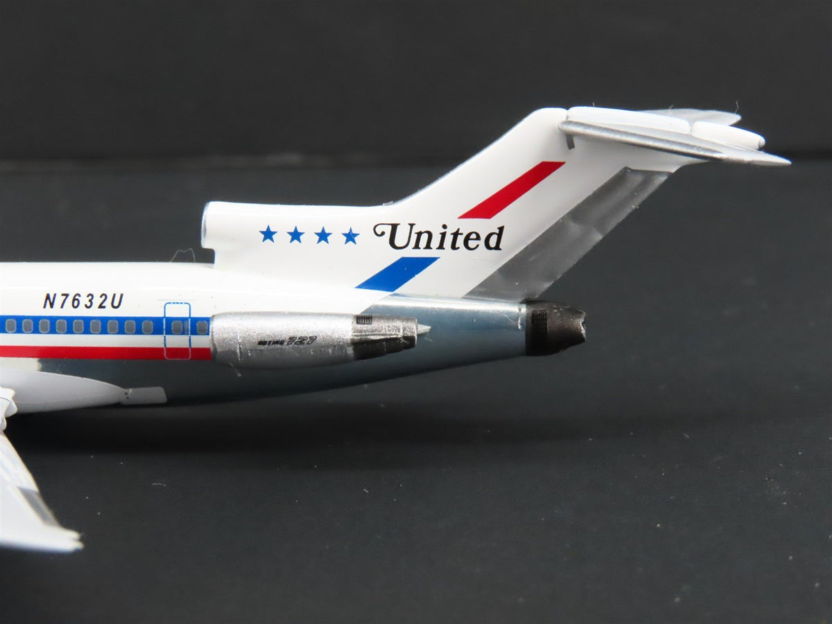 1:400 Scale Aero Classics Die-Cast United &quot;Friend Ship&quot; B-727-222 Aircraft