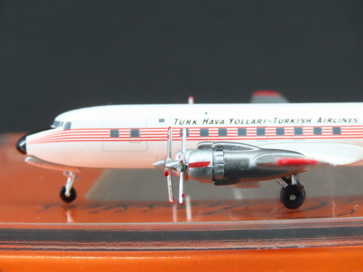 1:400 Aero Classics Die-Cast Turkish Airlines McDonnell Douglas DC-7C/F Aircraft