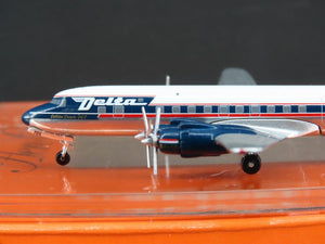 1:400 Aero Classics Die-Cast Delta Air Lines McDonnell Douglas DC-7 Aircraft