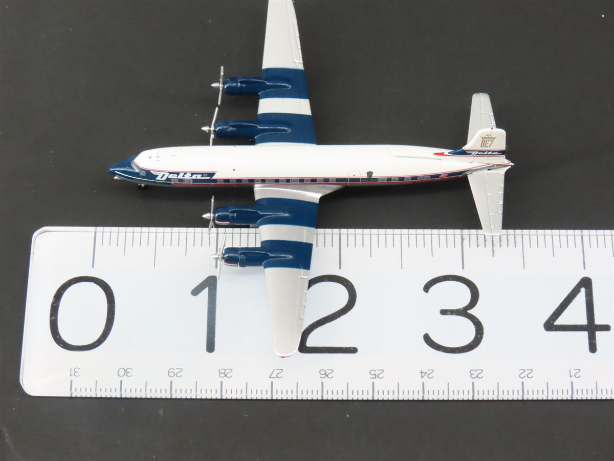 1:400 Aero Classics Die-Cast Delta Air Lines McDonnell Douglas DC-7 Aircraft