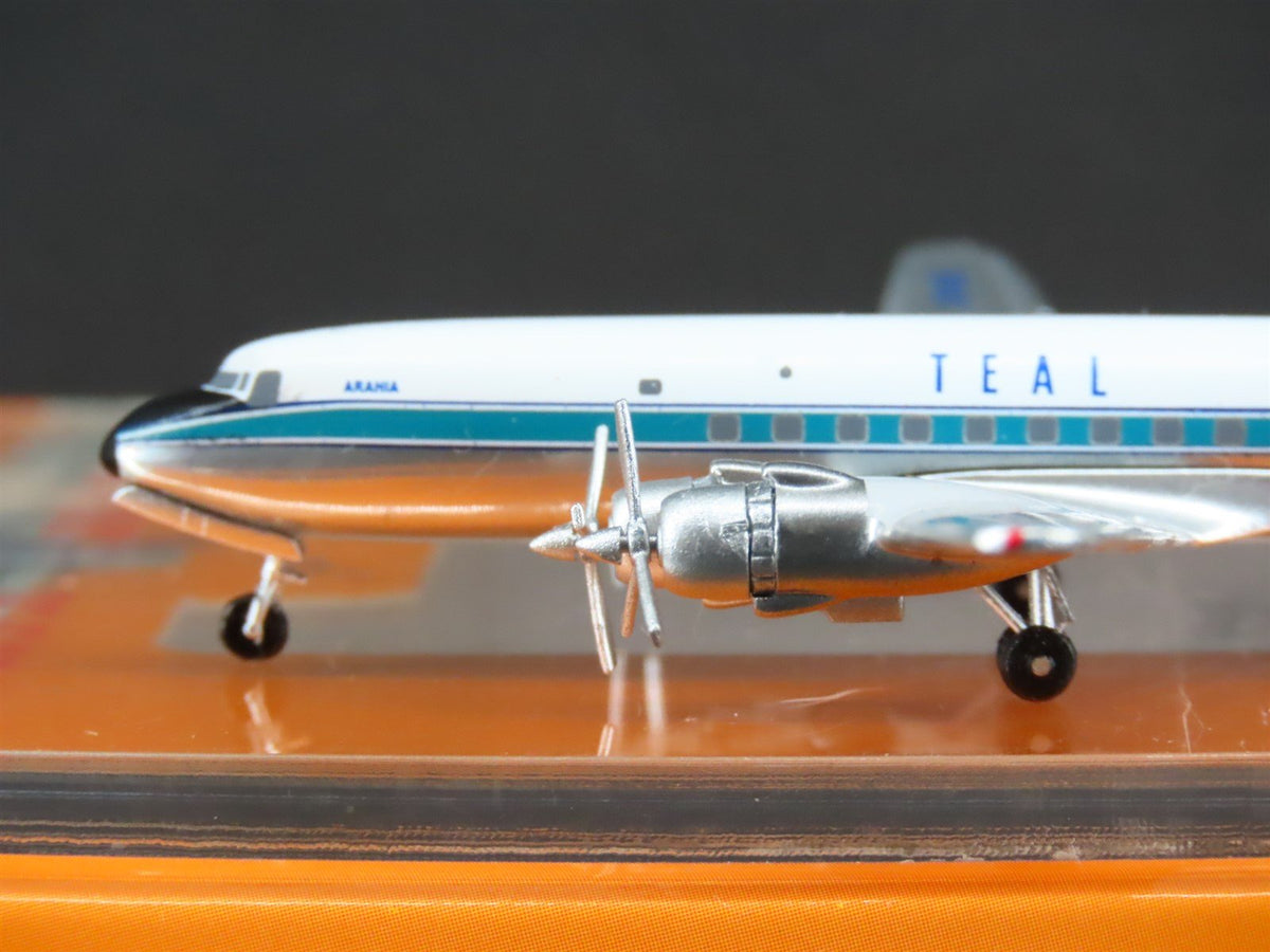 1:400 Scale Aero Classics Die-Cast TEAL McDonnell Douglas DC-6 Aircraft ZK-BGC