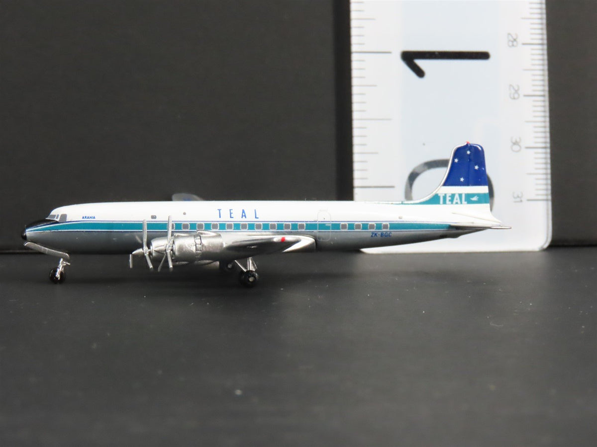 1:400 Scale Aero Classics Die-Cast TEAL McDonnell Douglas DC-6 Aircraft ZK-BGC