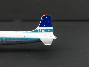 1:400 Scale Aero Classics Die-Cast TEAL McDonnell Douglas DC-6 Aircraft ZK-BGC