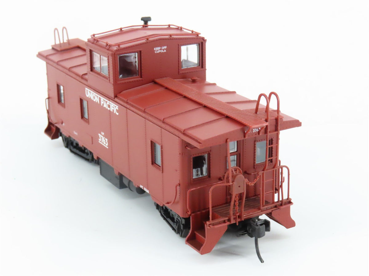 HO Scale Trix 24901 UP Union Pacific Center Cupola Steel Caboose #3763