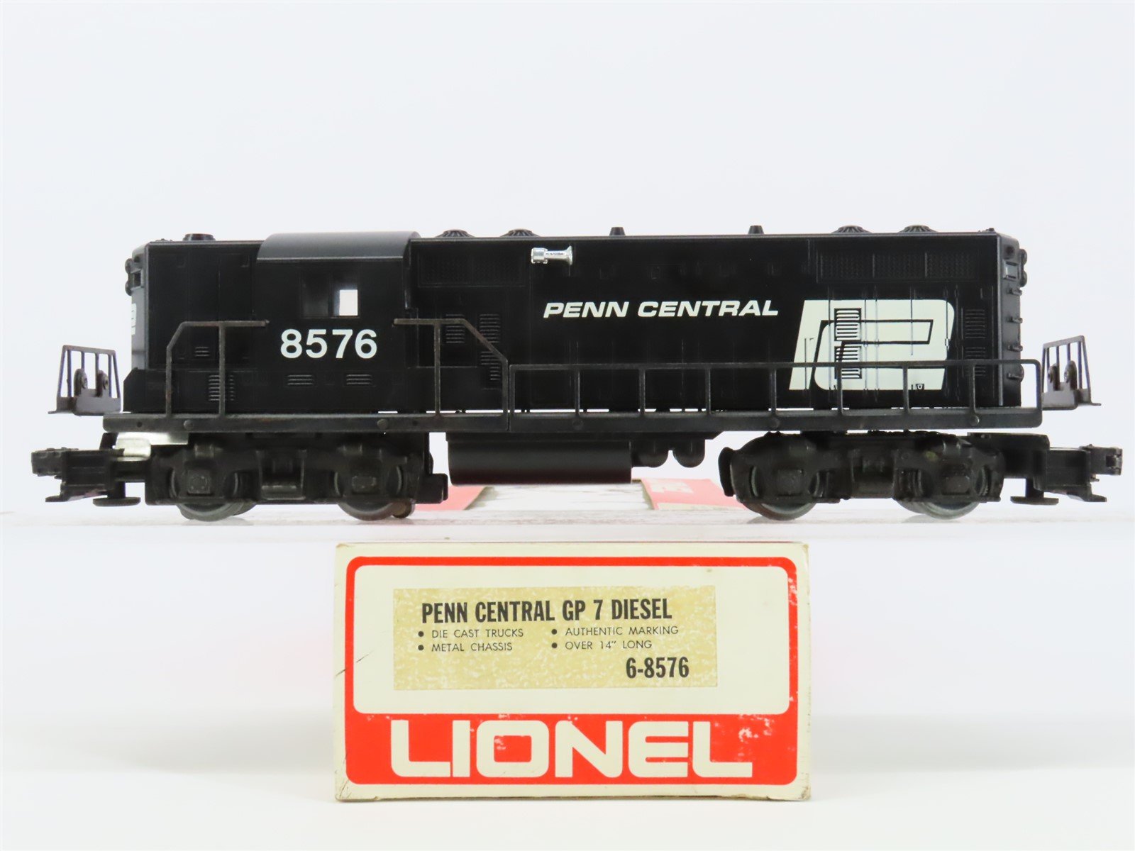 O Gauge 3-Rail Lionel 6-8576 PC Penn Central GP9 Diesel Locomotive #8576