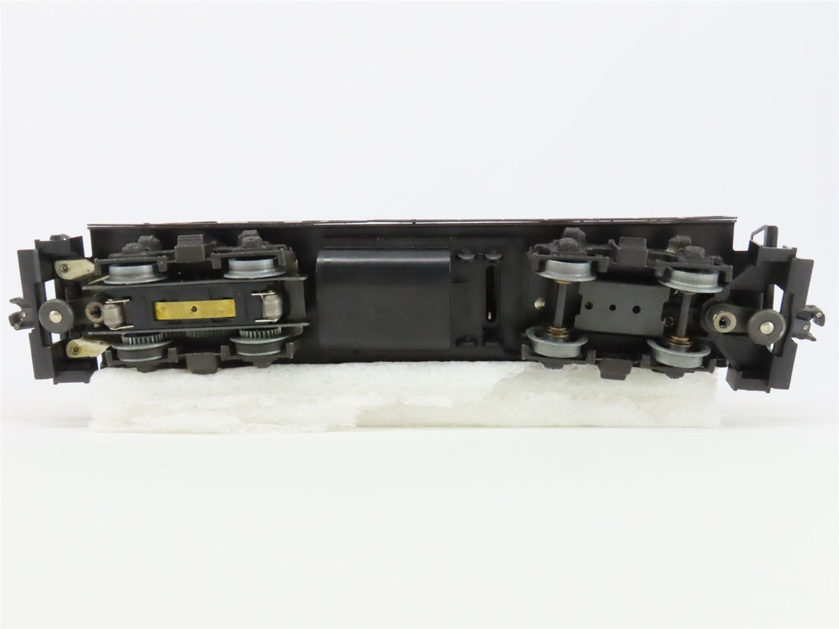 O Gauge 3-Rail Lionel 6-8576 PC Penn Central GP9 Diesel Locomotive #8576
