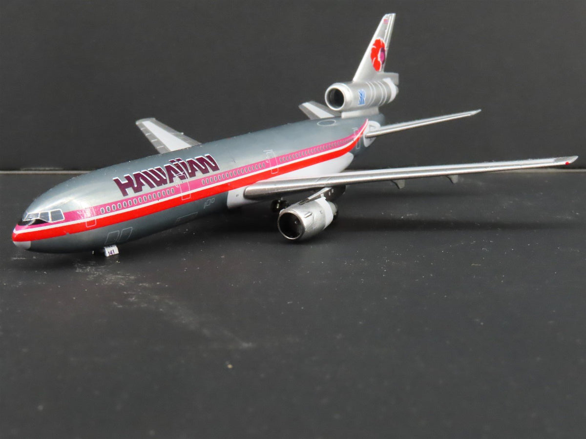 1:400 Aero Classics Die-Cast Hawaiian McDonnell Douglas DC-10-30 Aircraft N141AA