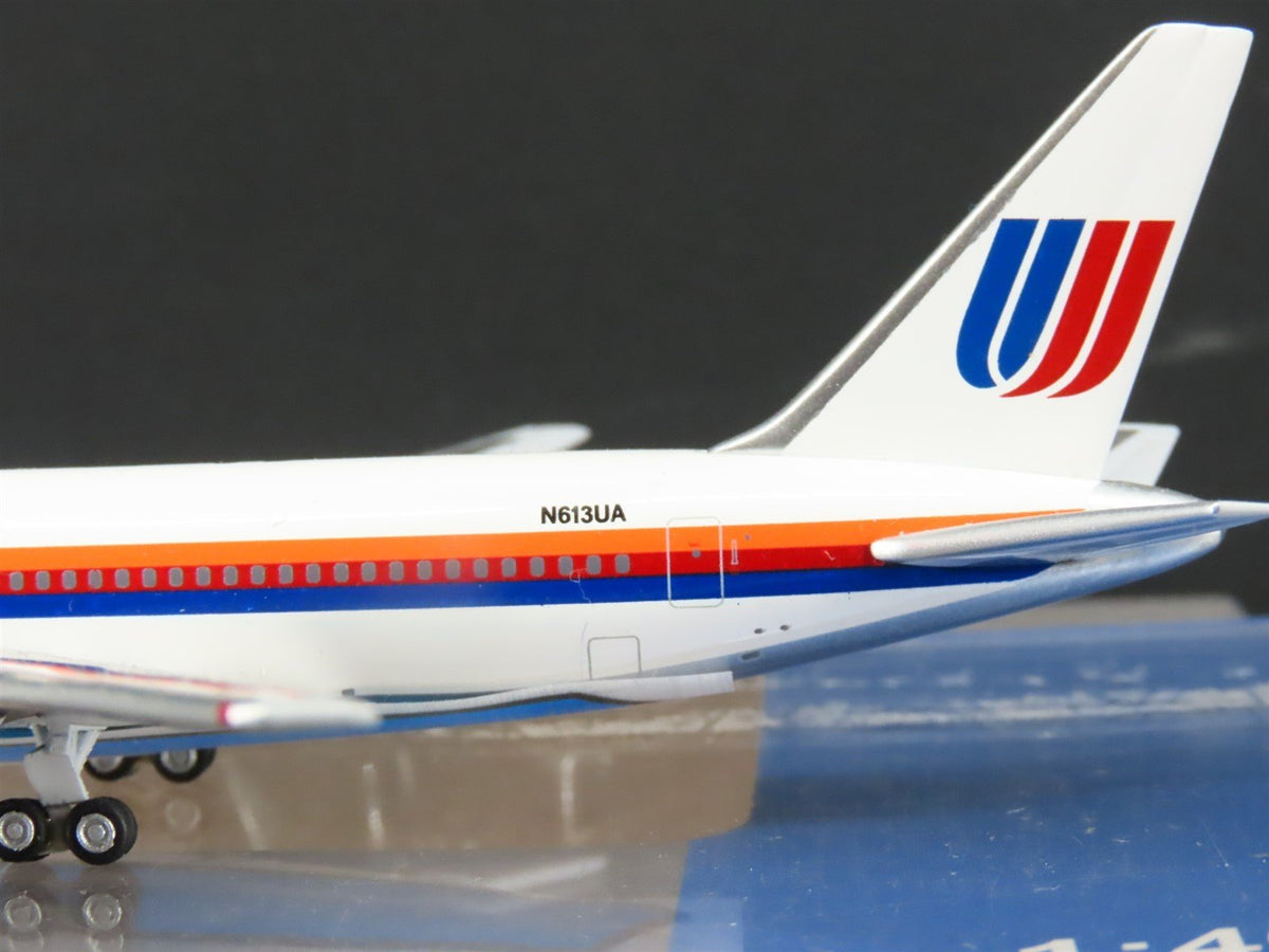 1:400 Aero Classics AC419403 Die-Cast United Airlines Boeing B-767-222 Aircraft