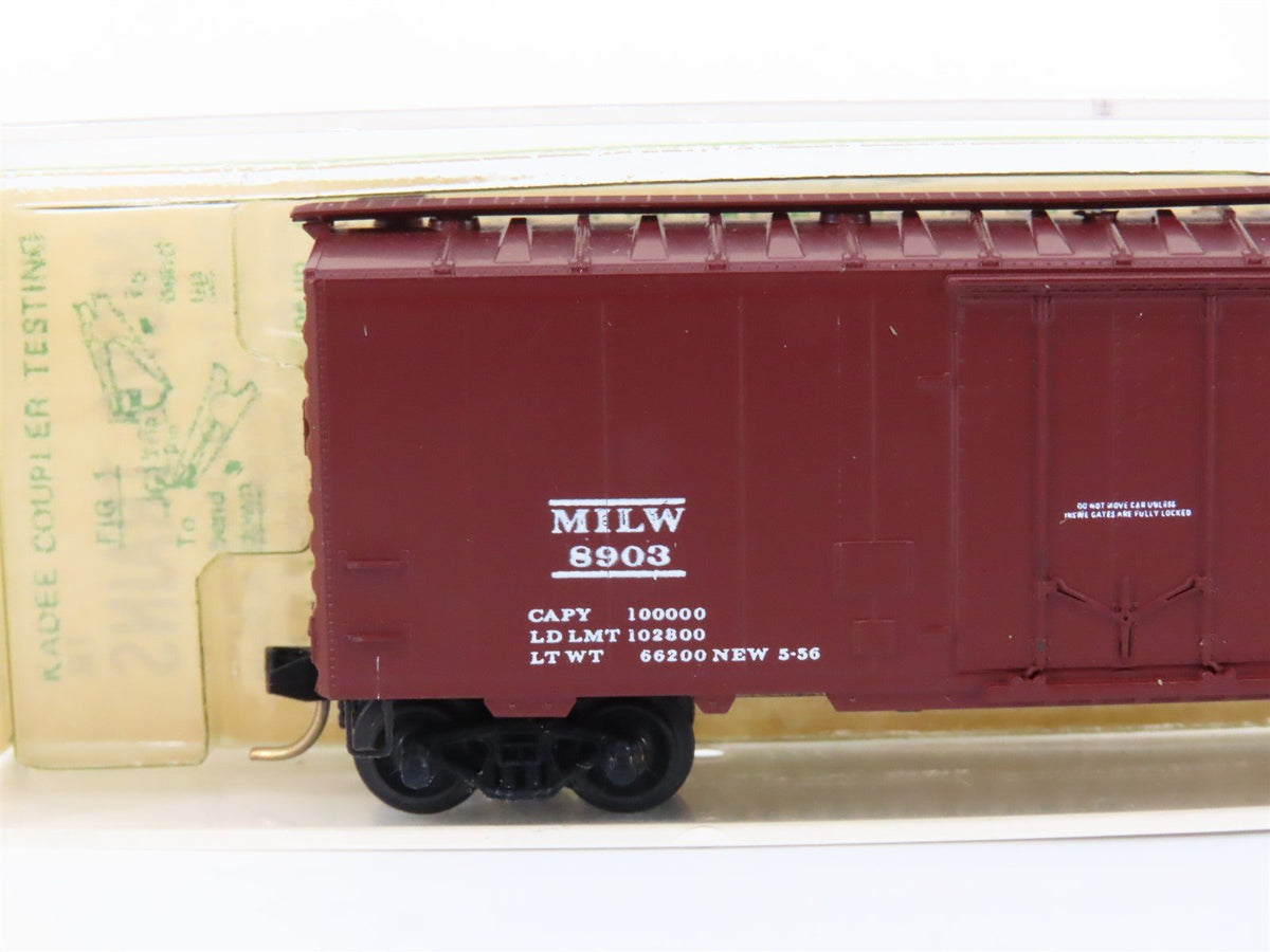 N Scale Kadee Micro-Trains MTL 21180 MILW Milwaukee Road 40&#39; Box Car #8903