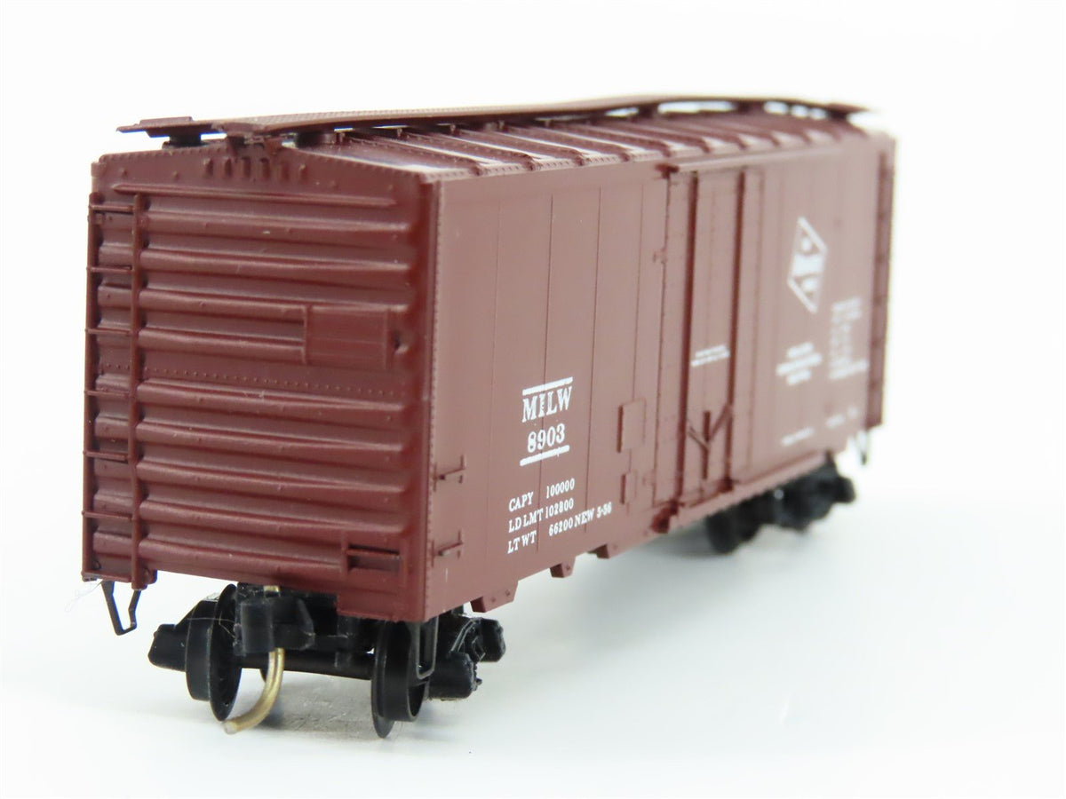 N Scale Kadee Micro-Trains MTL 21180 MILW Milwaukee Road 40&#39; Box Car #8903