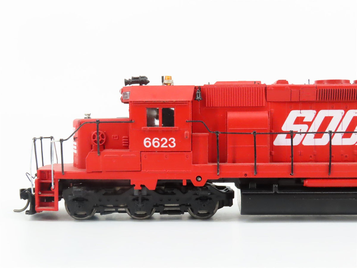 HO Scale Athearn SOO Line Railroad EMD SD40-2 Diesel Locomotive #6623