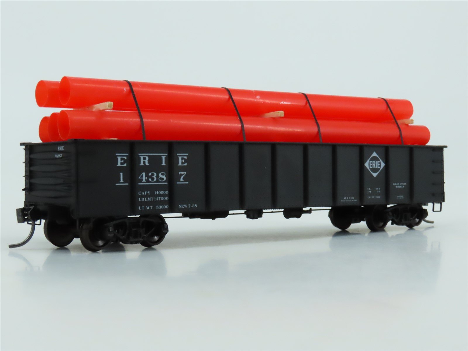 HO Scale Accurail 37554 Erie Railway 41' Gondola Car #14387 w/ Custom Load