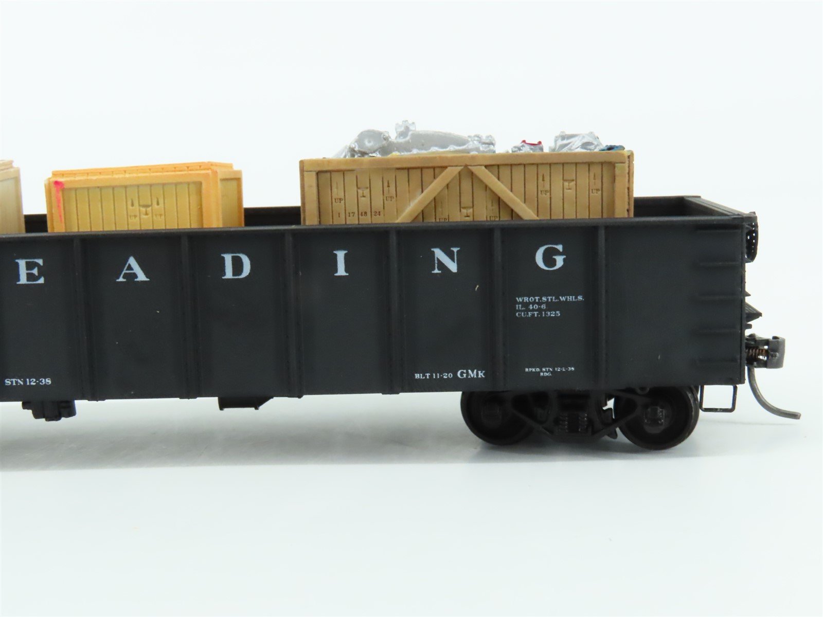 HO Scale Accurail 3744 Reading 41' Gondola Car #7342 w/ Custom Load