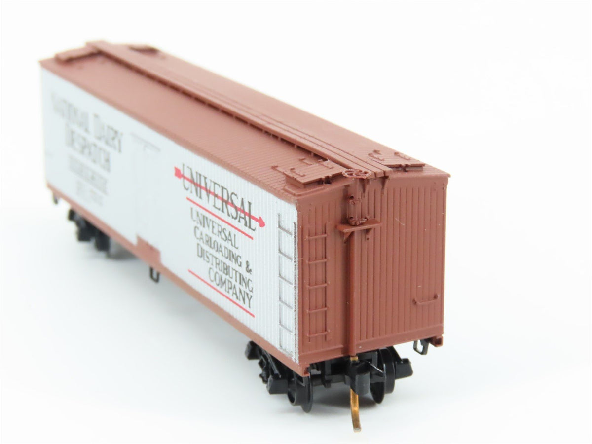 N Kadee Micro-Trains MTL 49040 NNDX National Dairy Despatch 40&#39; Box Car #8135