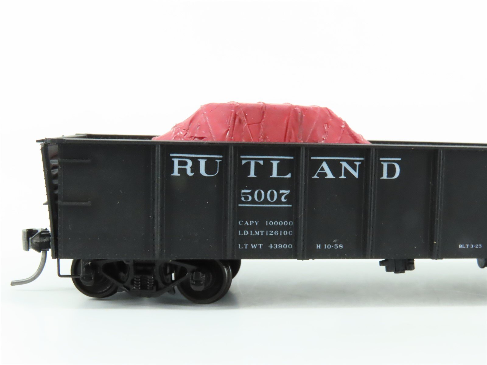 HO Scale Accurail RUT Rutland 41' Gondola Car #5007 w/Custom Covered Load