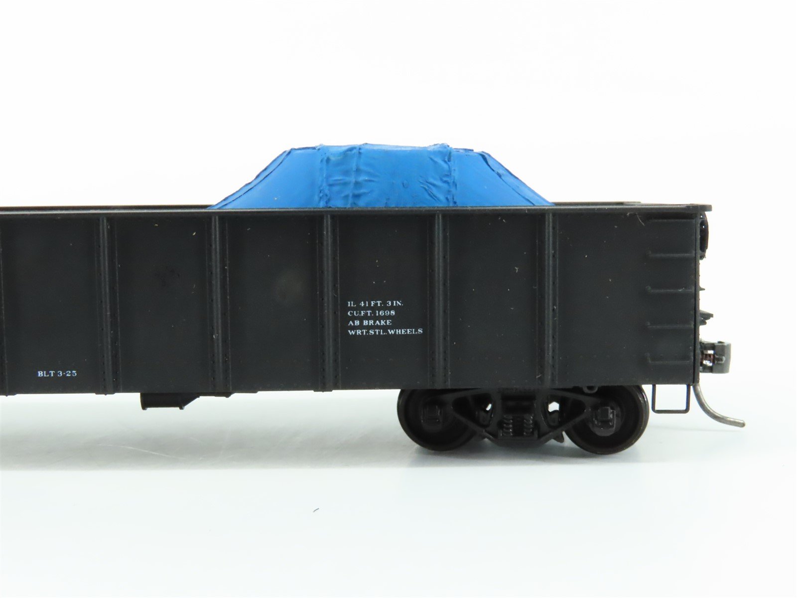 HO Scale Accurail RUT Rutland 41' Gondola Car #5007 w/Custom Covered Load
