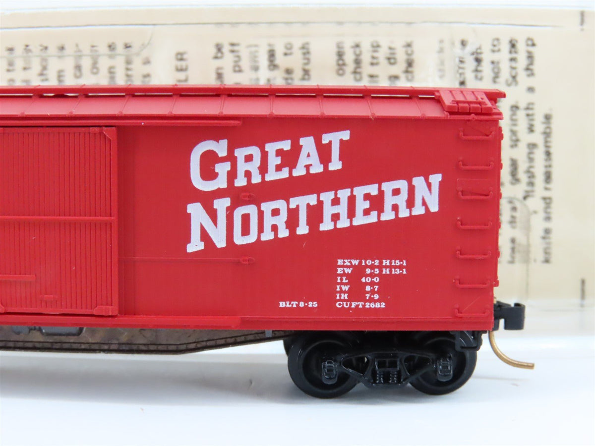 N Scale Kadee Micro-Trains MTL 43040 GN Great Northern 40&#39; Box Car #3596