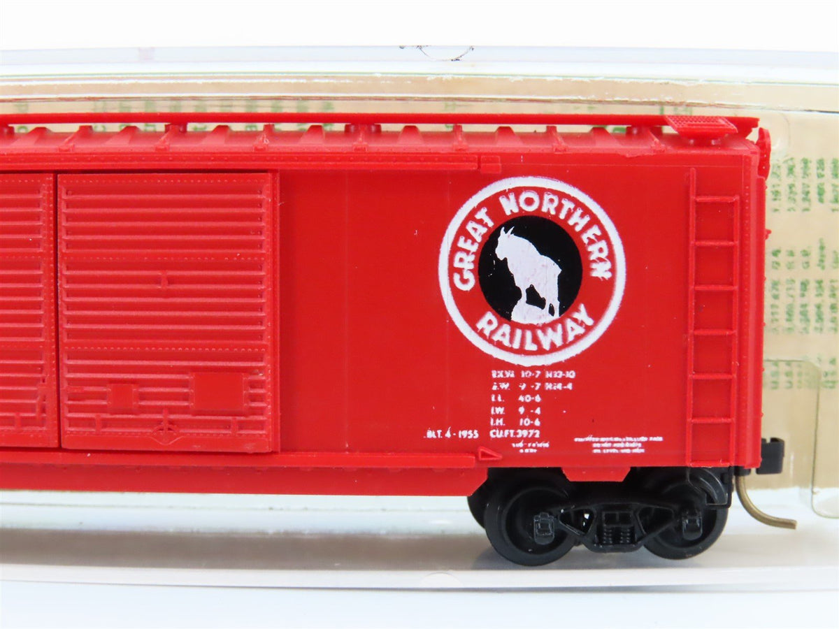 N Scale Kadee Micro-Trains MTL 23190 GN Great Northern 40&#39; Box Car #3000