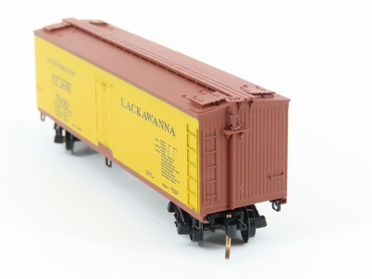 N Scale Kadee Micro-Trains MTL 49150 DL&amp;W Lackawanna Railroad 40&#39; Reefer #7000