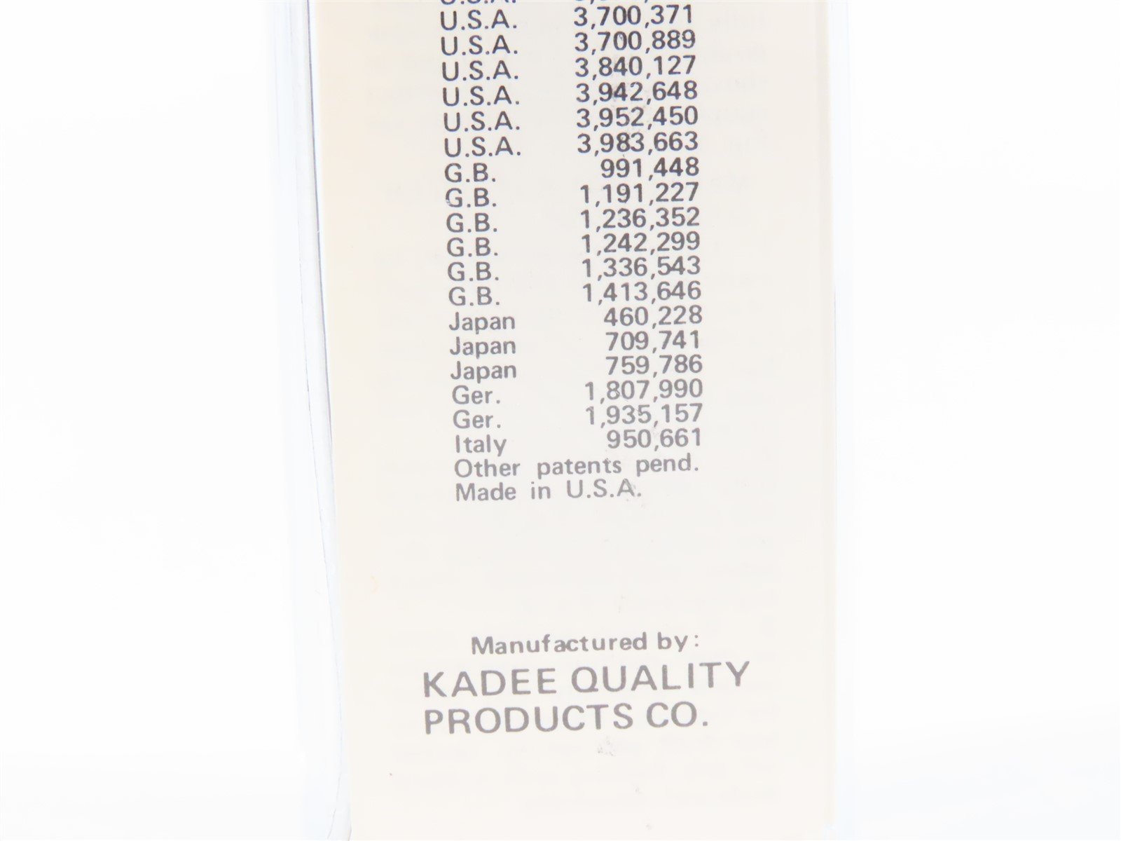 N Kadee Micro-Trains MTL 29030 NP Northern Pacific 40' Automobile Box Car #8000