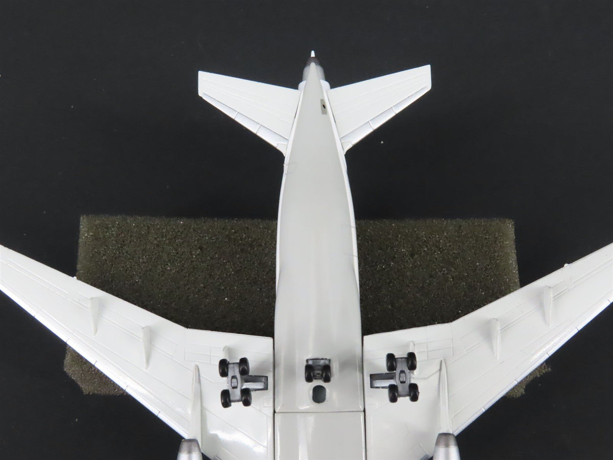 1:400 Scale Jet-X Die-Cast World McDonnell Douglas MD-11F Aircraft w/ Stand