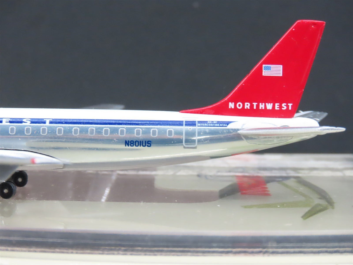 1:400 Scale Aero Classics Die-Cast Northwest McDonnell Douglas DC-8-32 Aircraft