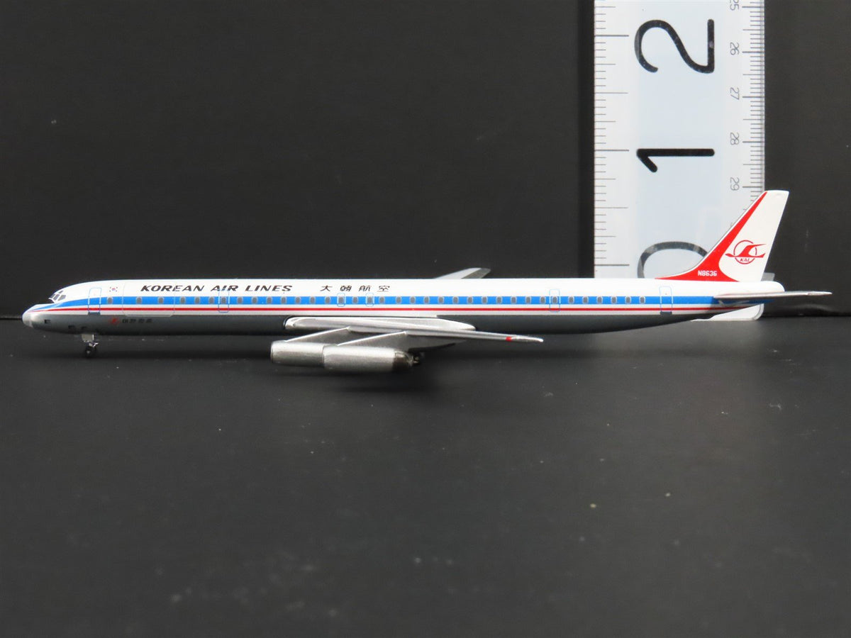 1:400 Aero Classics Die-Cast Korean Air McDonnell Douglas DC-8-63CF Aircraft