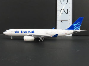 1:400 Scale Aero Classics Baby-Bus Die-Cast Air Transat A330-243 Airbus C-GITS